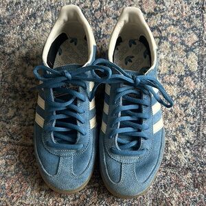 Adidas spezial blue with cream size US 6 is appx women’s 8